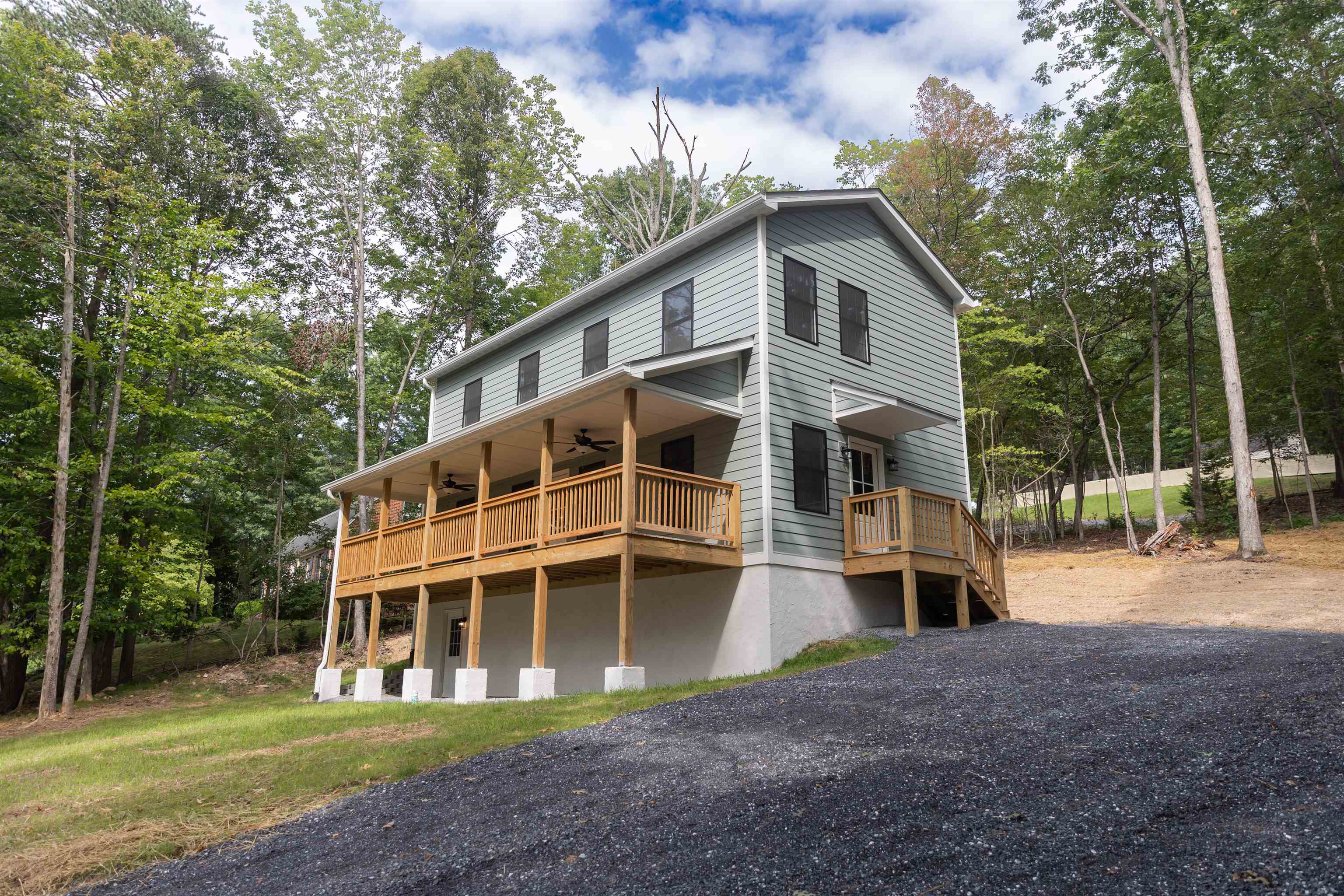 2444 LAUREL AVE, BUENA VISTA, Virginia 24416, 4 Bedrooms Bedrooms, ,2 BathroomsBathrooms,Residential,2444 LAUREL AVE,669081 MLS # 669081