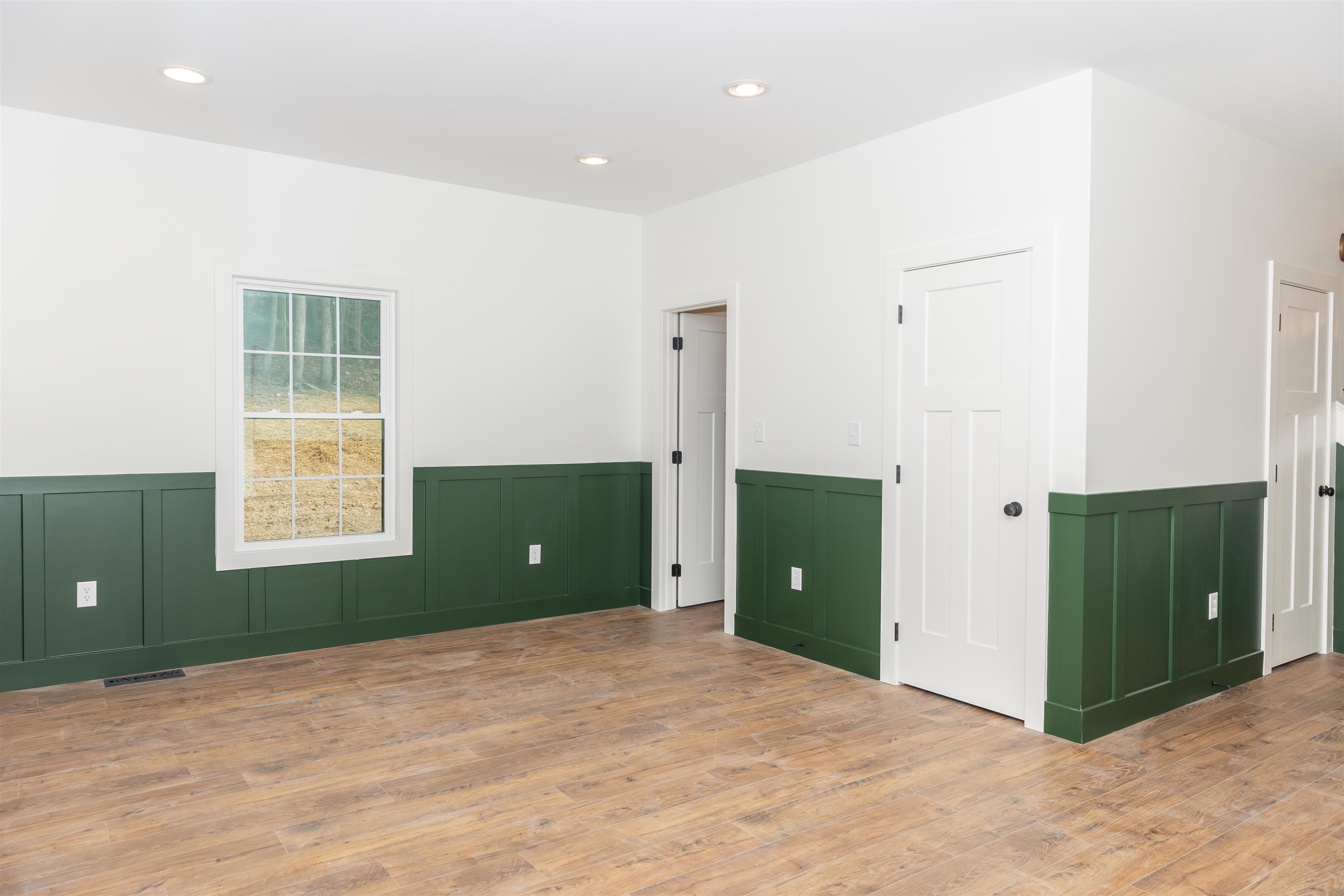 2444 LAUREL AVE, BUENA VISTA, Virginia 24416, 4 Bedrooms Bedrooms, ,2 BathroomsBathrooms,Residential,2444 LAUREL AVE,669081 MLS # 669081