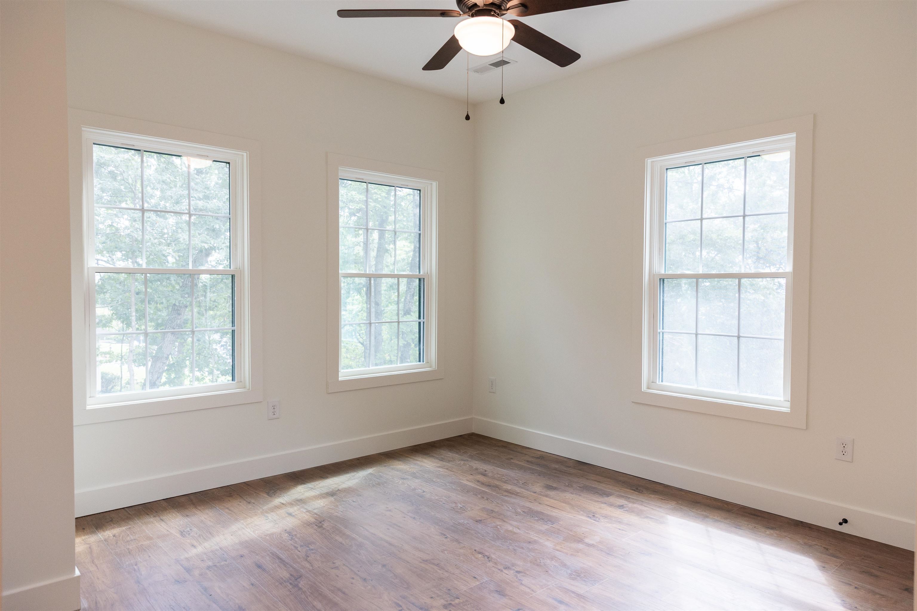 2444 LAUREL AVE, BUENA VISTA, Virginia 24416, 4 Bedrooms Bedrooms, ,2 BathroomsBathrooms,Residential,2444 LAUREL AVE,669081 MLS # 669081