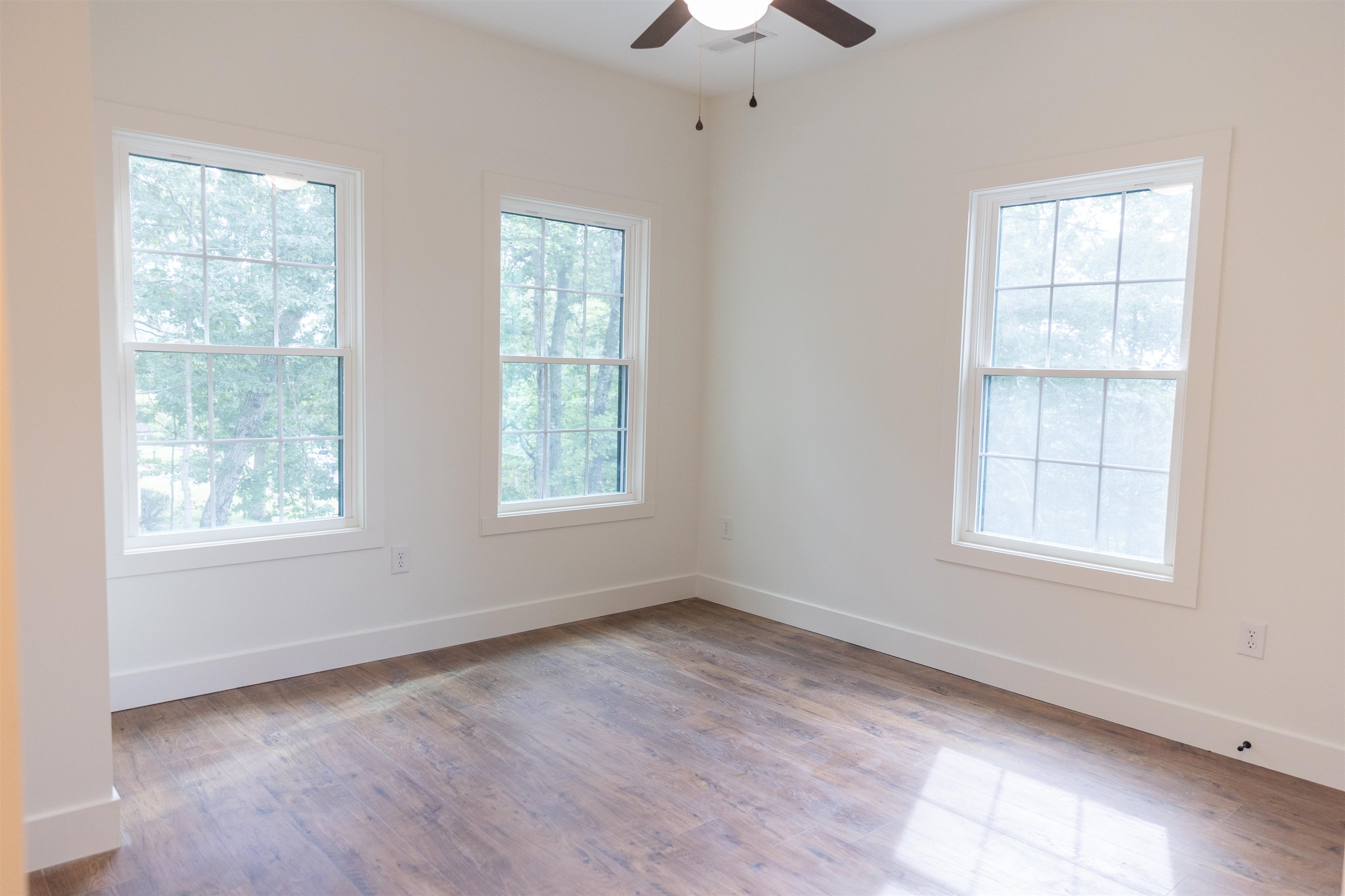2444 LAUREL AVE, BUENA VISTA, Virginia 24416, 4 Bedrooms Bedrooms, ,2 BathroomsBathrooms,Residential,2444 LAUREL AVE,669081 MLS # 669081