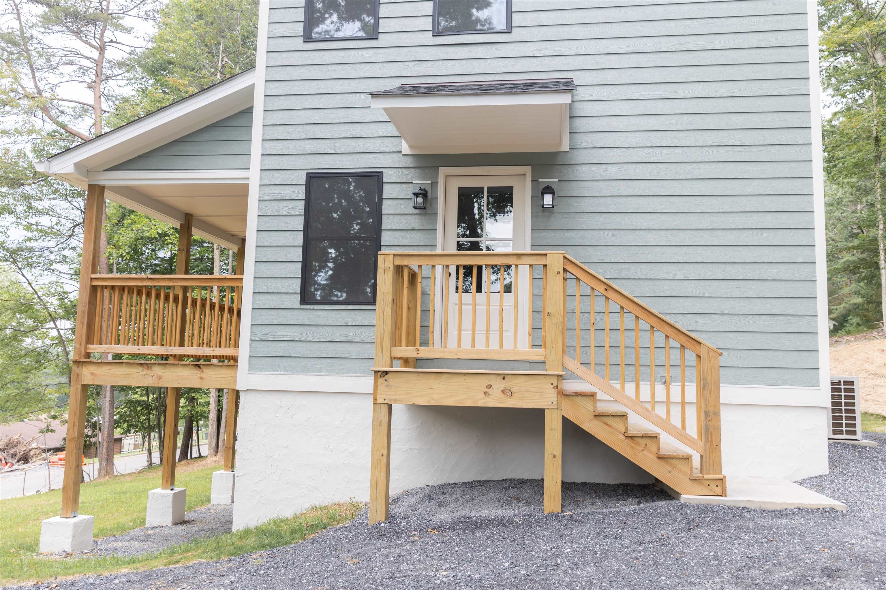 2444 LAUREL AVE, BUENA VISTA, Virginia 24416, 4 Bedrooms Bedrooms, ,2 BathroomsBathrooms,Residential,2444 LAUREL AVE,669081 MLS # 669081
