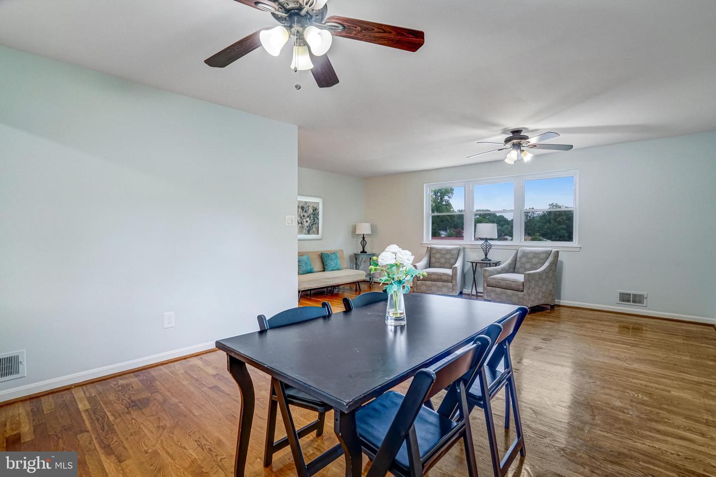8909 VICTORIA RD, SPRINGFIELD, Virginia 22151, 4 Bedrooms Bedrooms, ,3 BathroomsBathrooms,Residential,For sale,8909 VICTORIA RD,VAFX2260592 MLS # VAFX2260592