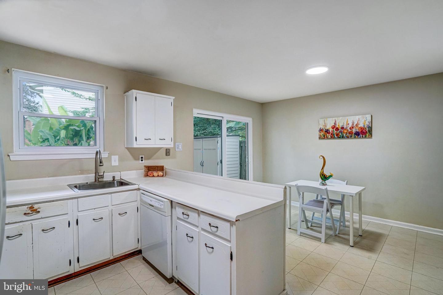 8909 VICTORIA RD, SPRINGFIELD, Virginia 22151, 4 Bedrooms Bedrooms, ,3 BathroomsBathrooms,Residential,For sale,8909 VICTORIA RD,VAFX2260592 MLS # VAFX2260592