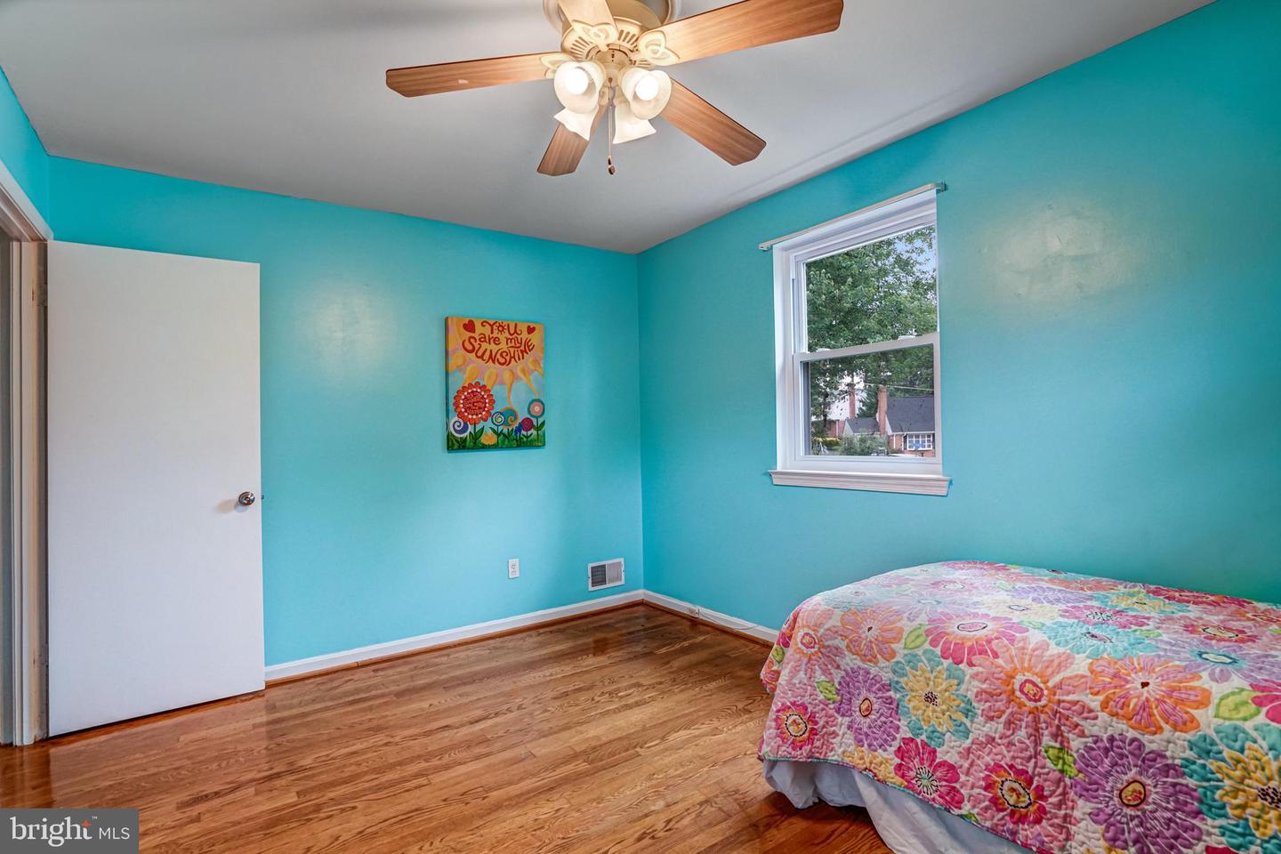 8909 VICTORIA RD, SPRINGFIELD, Virginia 22151, 4 Bedrooms Bedrooms, ,3 BathroomsBathrooms,Residential,For sale,8909 VICTORIA RD,VAFX2260592 MLS # VAFX2260592