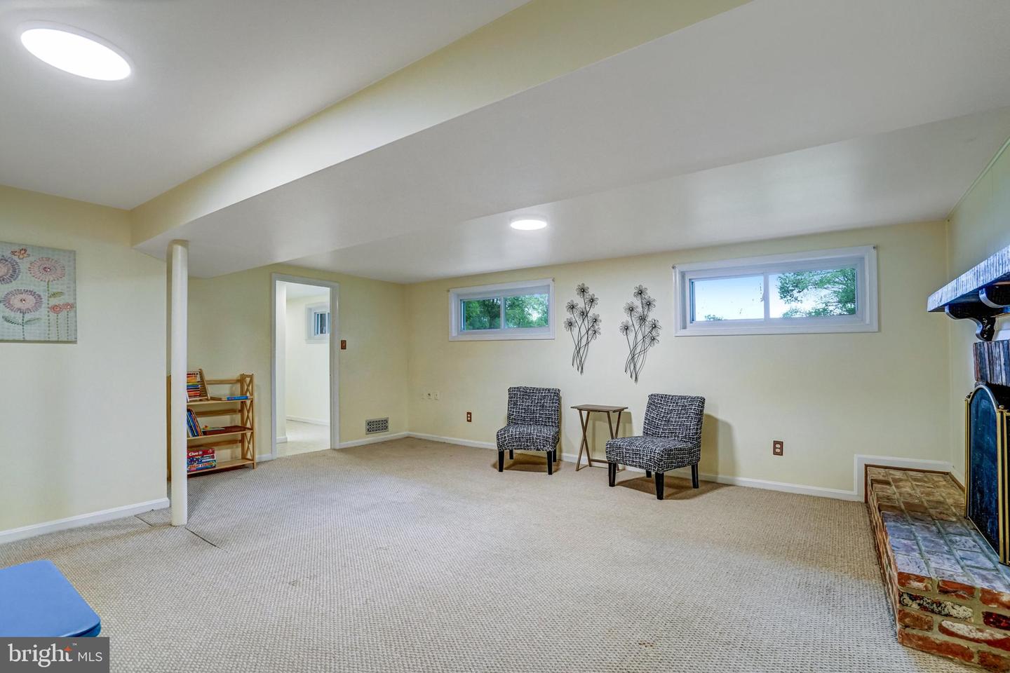 8909 VICTORIA RD, SPRINGFIELD, Virginia 22151, 4 Bedrooms Bedrooms, ,3 BathroomsBathrooms,Residential,For sale,8909 VICTORIA RD,VAFX2260592 MLS # VAFX2260592