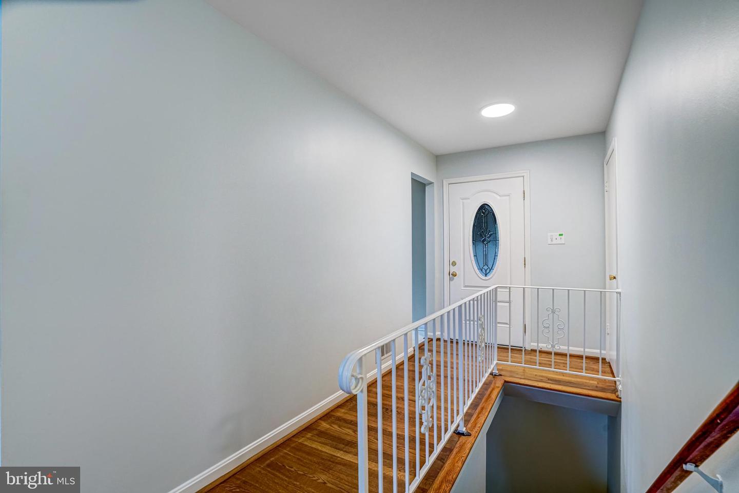 8909 VICTORIA RD, SPRINGFIELD, Virginia 22151, 4 Bedrooms Bedrooms, ,3 BathroomsBathrooms,Residential,For sale,8909 VICTORIA RD,VAFX2260592 MLS # VAFX2260592