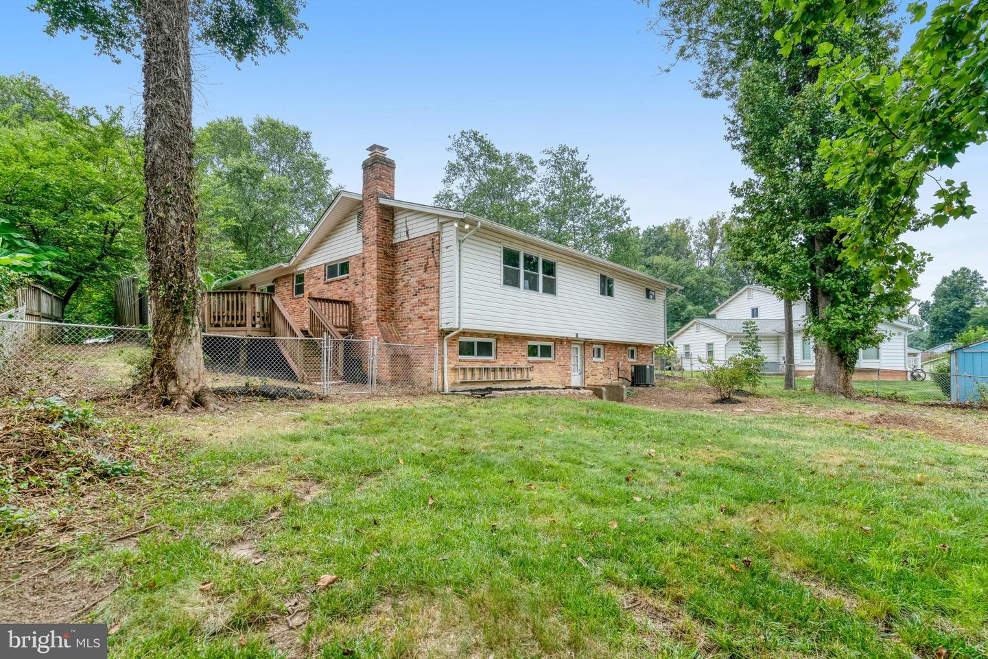 8909 VICTORIA RD, SPRINGFIELD, Virginia 22151, 4 Bedrooms Bedrooms, ,3 BathroomsBathrooms,Residential,For sale,8909 VICTORIA RD,VAFX2260592 MLS # VAFX2260592