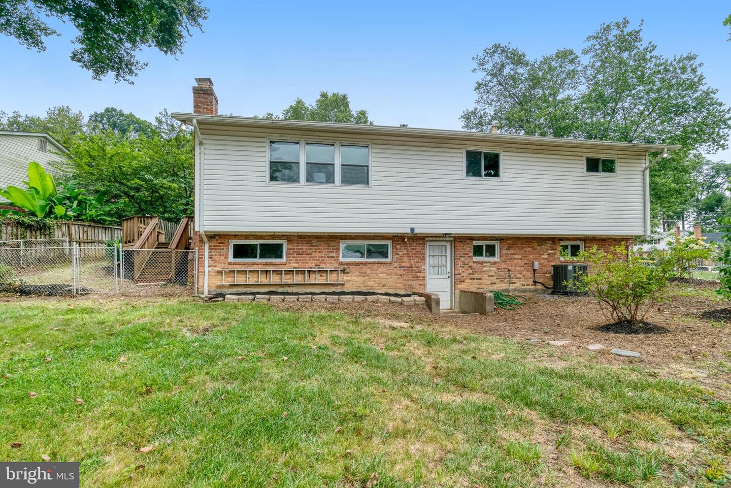 8909 VICTORIA RD, SPRINGFIELD, Virginia 22151, 4 Bedrooms Bedrooms, ,3 BathroomsBathrooms,Residential,For sale,8909 VICTORIA RD,VAFX2260592 MLS # VAFX2260592