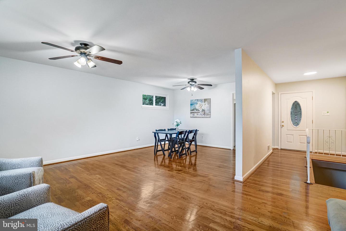 8909 VICTORIA RD, SPRINGFIELD, Virginia 22151, 4 Bedrooms Bedrooms, ,3 BathroomsBathrooms,Residential,For sale,8909 VICTORIA RD,VAFX2260592 MLS # VAFX2260592