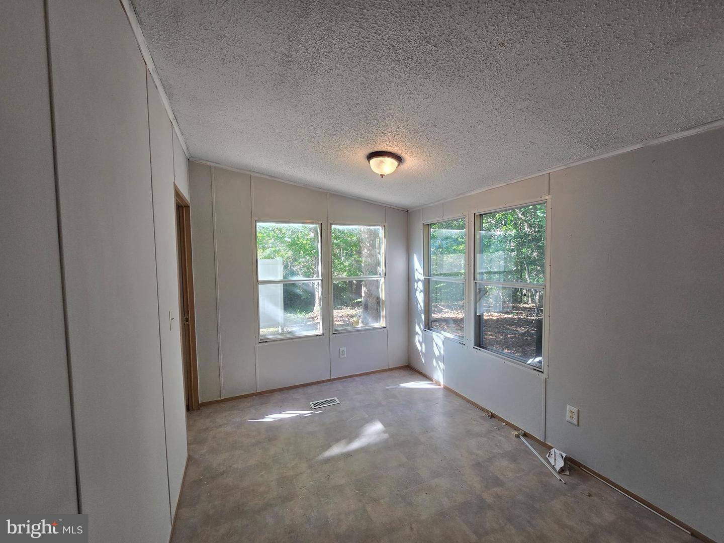 19373 MONROEVILLE RD, RUTHER GLEN, Virginia 22546, 3 Bedrooms Bedrooms, ,2 BathroomsBathrooms,Residential,For sale,19373 MONROEVILLE RD,VACV2008842 MLS # VACV2008842