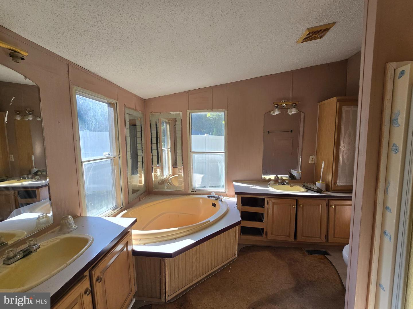 19373 MONROEVILLE RD, RUTHER GLEN, Virginia 22546, 3 Bedrooms Bedrooms, ,2 BathroomsBathrooms,Residential,For sale,19373 MONROEVILLE RD,VACV2008842 MLS # VACV2008842