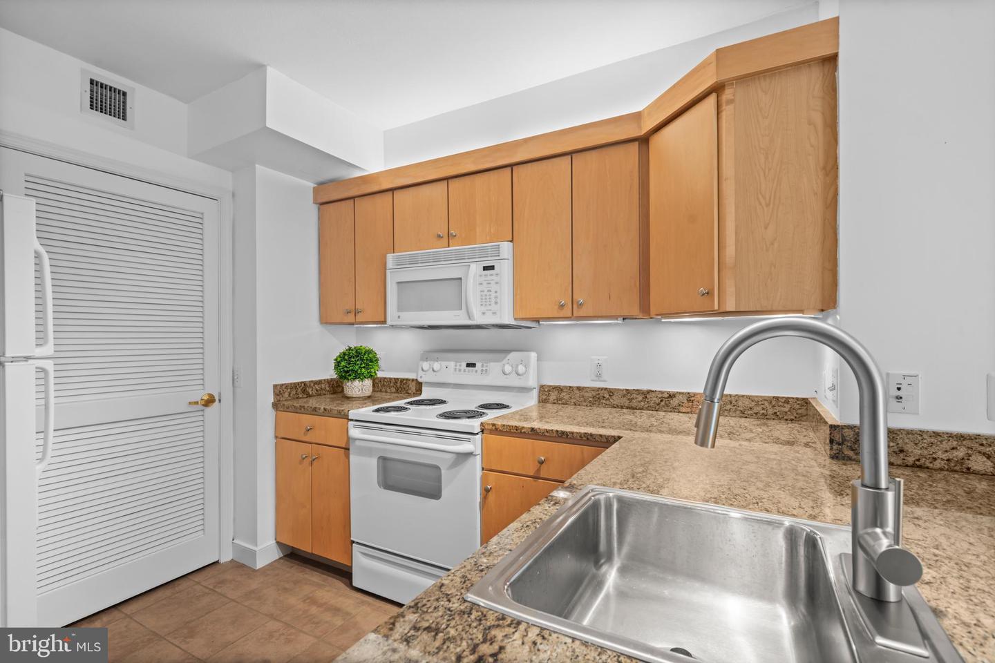 631 D ST NW #635, WASHINGTON, District Of Columbia 20004, 1 Bedroom Bedrooms, ,1 BathroomBathrooms,Residential,For sale,631 D ST NW #635,DCDC2222782 MLS # DCDC2222782
