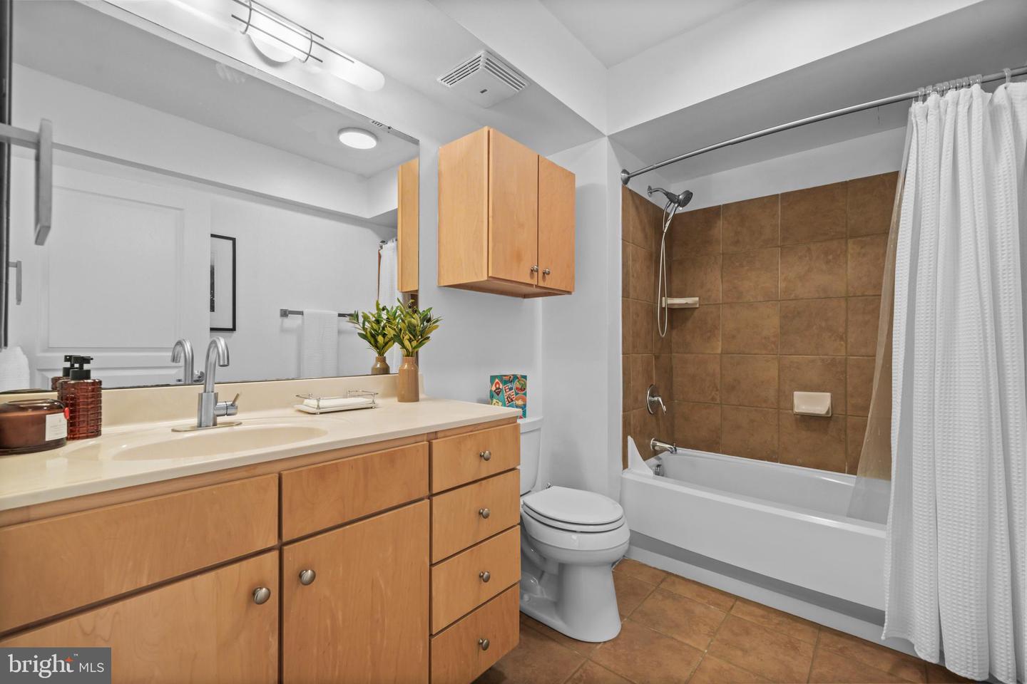 631 D ST NW #635, WASHINGTON, District Of Columbia 20004, 1 Bedroom Bedrooms, ,1 BathroomBathrooms,Residential,For sale,631 D ST NW #635,DCDC2222782 MLS # DCDC2222782