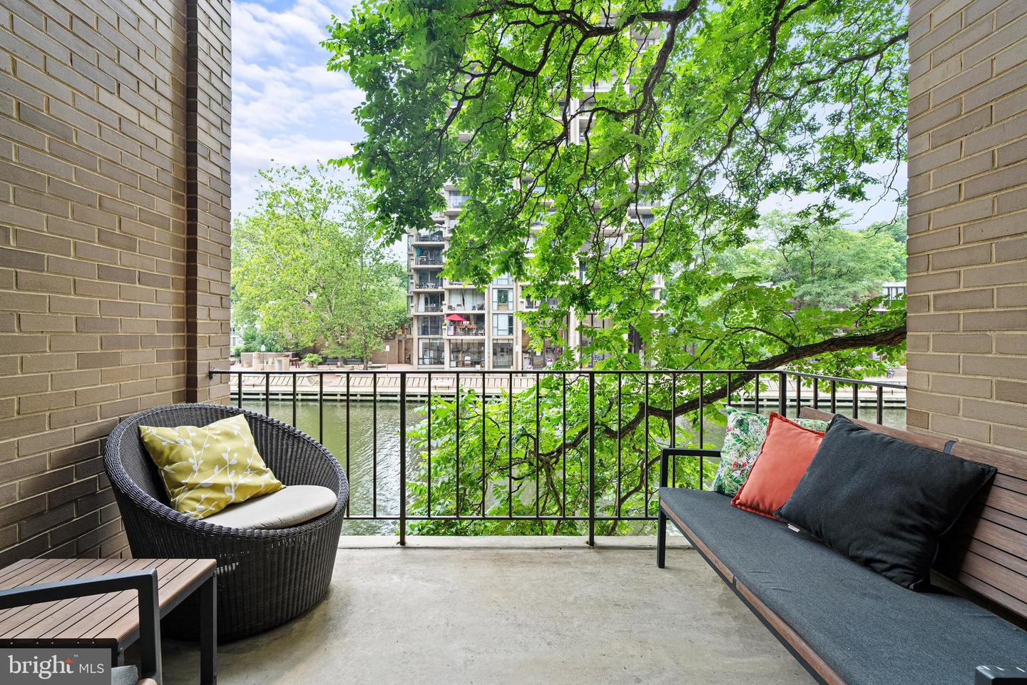 1674 CHIMNEY HOUSE RD, RESTON, Virginia 20190, 3 Bedrooms Bedrooms, ,2 BathroomsBathrooms,Residential,For sale,1674 CHIMNEY HOUSE RD,VAFX2267730 MLS # VAFX2267730 1674 CHIMNEY HOUSE RD, RESTON, Virginia 20190, 3 Bedrooms Bedrooms, ,2 BathroomsBathrooms,Residential,For sale,1674 CHIMNEY HOUSE RD,VAFX2267730 MLS # VAFX2267730