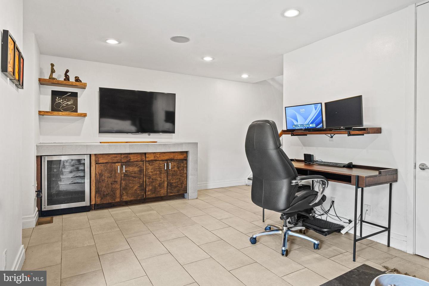 1674 CHIMNEY HOUSE RD, RESTON, Virginia 20190, 3 Bedrooms Bedrooms, ,2 BathroomsBathrooms,Residential,For sale,1674 CHIMNEY HOUSE RD,VAFX2267730 MLS # VAFX2267730 1674 CHIMNEY HOUSE RD, RESTON, Virginia 20190, 3 Bedrooms Bedrooms, ,2 BathroomsBathrooms,Residential,For sale,1674 CHIMNEY HOUSE RD,VAFX2267730 MLS # VAFX2267730