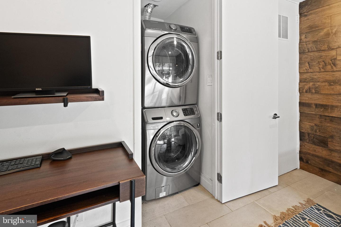 1674 CHIMNEY HOUSE RD, RESTON, Virginia 20190, 3 Bedrooms Bedrooms, ,2 BathroomsBathrooms,Residential,For sale,1674 CHIMNEY HOUSE RD,VAFX2267730 MLS # VAFX2267730 1674 CHIMNEY HOUSE RD, RESTON, Virginia 20190, 3 Bedrooms Bedrooms, ,2 BathroomsBathrooms,Residential,For sale,1674 CHIMNEY HOUSE RD,VAFX2267730 MLS # VAFX2267730