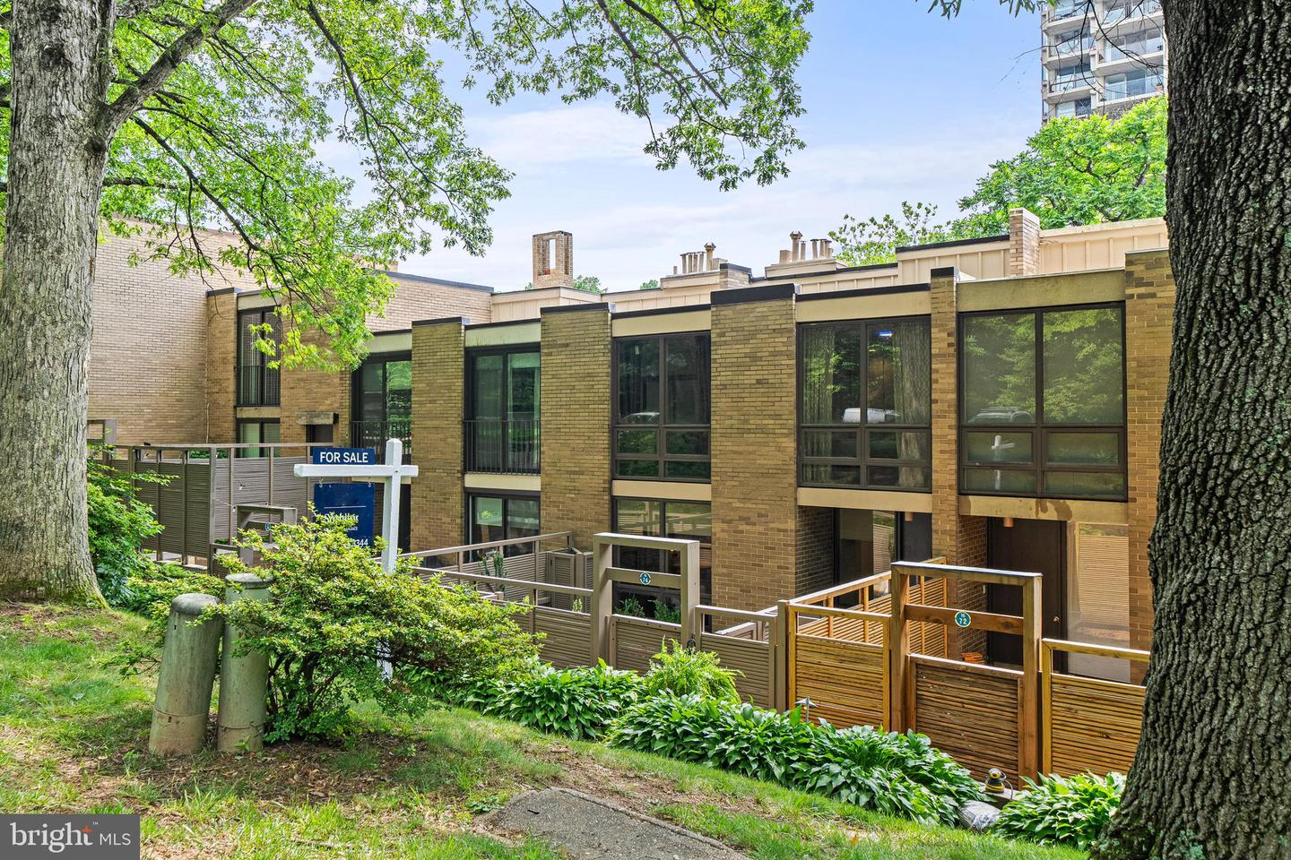 1674 CHIMNEY HOUSE RD, RESTON, Virginia 20190, 3 Bedrooms Bedrooms, ,2 BathroomsBathrooms,Residential,For sale,1674 CHIMNEY HOUSE RD,VAFX2267730 MLS # VAFX2267730 1674 CHIMNEY HOUSE RD, RESTON, Virginia 20190, 3 Bedrooms Bedrooms, ,2 BathroomsBathrooms,Residential,For sale,1674 CHIMNEY HOUSE RD,VAFX2267730 MLS # VAFX2267730