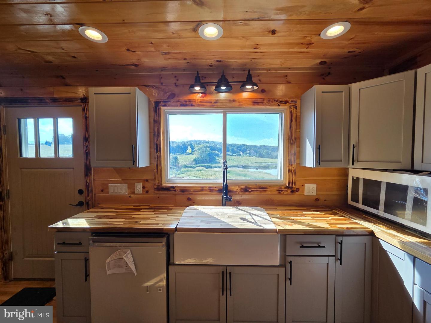 613 AIRPORT RD, LURAY, Virginia 22835, 1 Bedroom Bedrooms, 3 Rooms Rooms,2 BathroomsBathrooms,Residential,For sale,613 AIRPORT RD,VAPA2005380 MLS # VAPA2005380 613 AIRPORT RD, LURAY, Virginia 22835, 1 Bedroom Bedrooms, 3 Rooms Rooms,2 BathroomsBathrooms,Residential,For sale,613 AIRPORT RD,VAPA2005380 MLS # VAPA2005380