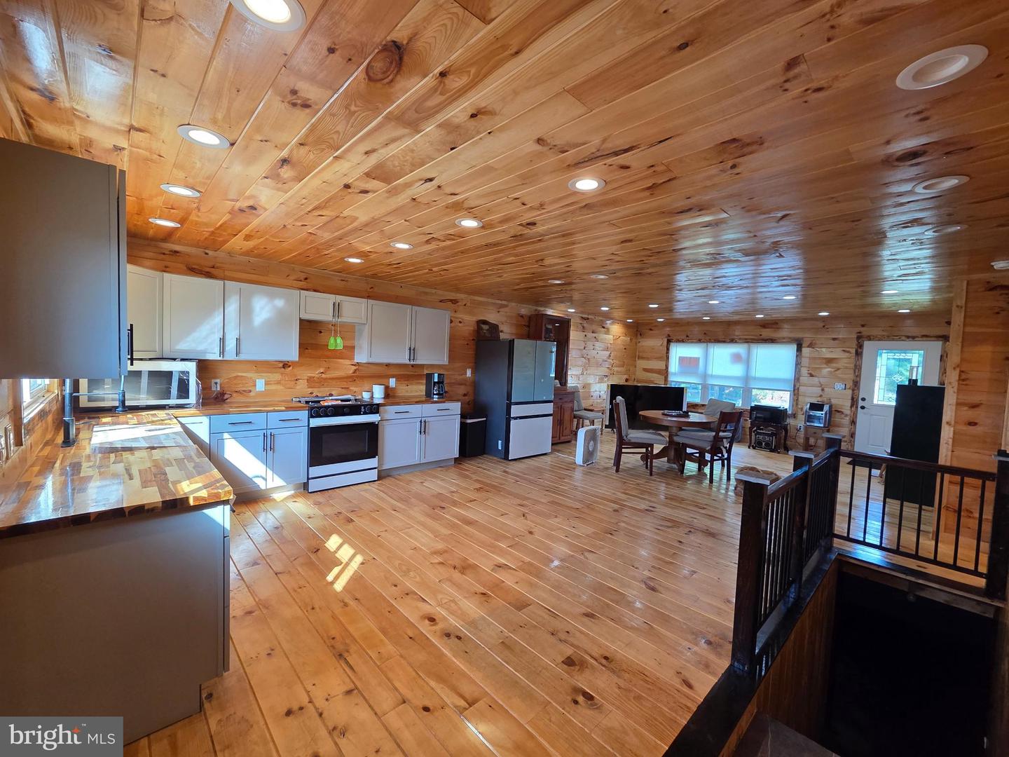 613 AIRPORT RD, LURAY, Virginia 22835, 1 Bedroom Bedrooms, 3 Rooms Rooms,2 BathroomsBathrooms,Residential,For sale,613 AIRPORT RD,VAPA2005380 MLS # VAPA2005380 613 AIRPORT RD, LURAY, Virginia 22835, 1 Bedroom Bedrooms, 3 Rooms Rooms,2 BathroomsBathrooms,Residential,For sale,613 AIRPORT RD,VAPA2005380 MLS # VAPA2005380