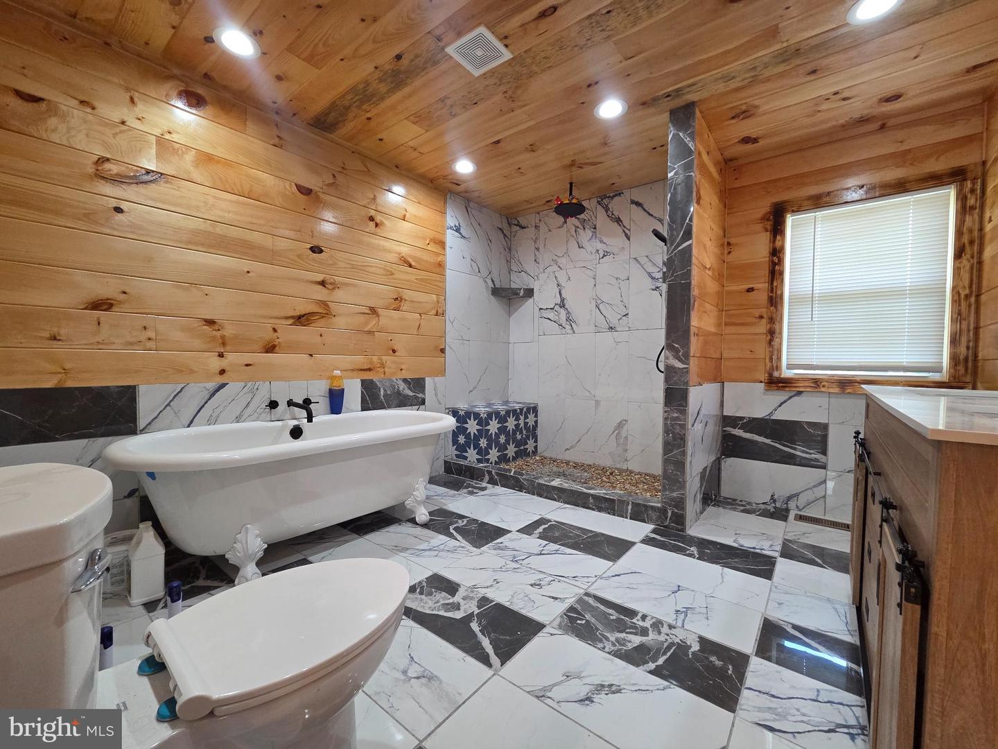 613 AIRPORT RD, LURAY, Virginia 22835, 1 Bedroom Bedrooms, 3 Rooms Rooms,2 BathroomsBathrooms,Residential,For sale,613 AIRPORT RD,VAPA2005380 MLS # VAPA2005380 613 AIRPORT RD, LURAY, Virginia 22835, 1 Bedroom Bedrooms, 3 Rooms Rooms,2 BathroomsBathrooms,Residential,For sale,613 AIRPORT RD,VAPA2005380 MLS # VAPA2005380