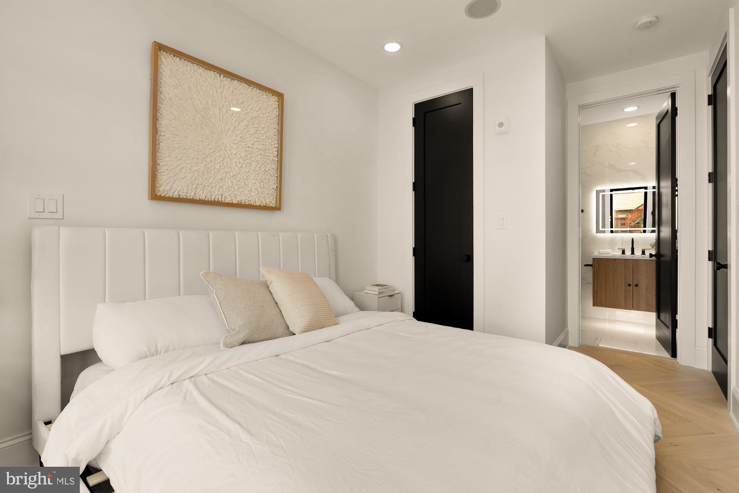 733 EUCLID ST NW #303, WASHINGTON, District Of Columbia 20001, 6 Bedrooms Bedrooms, ,4 BathroomsBathrooms,Residential,For sale,733 EUCLID ST NW #303,DCDC2222808 MLS # DCDC2222808