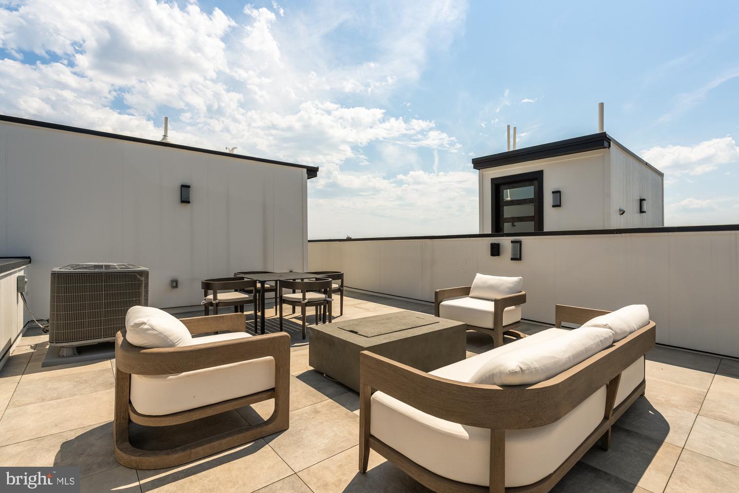 733 EUCLID ST NW #303, WASHINGTON, District Of Columbia 20001, 6 Bedrooms Bedrooms, ,4 BathroomsBathrooms,Residential,For sale,733 EUCLID ST NW #303,DCDC2222808 MLS # DCDC2222808