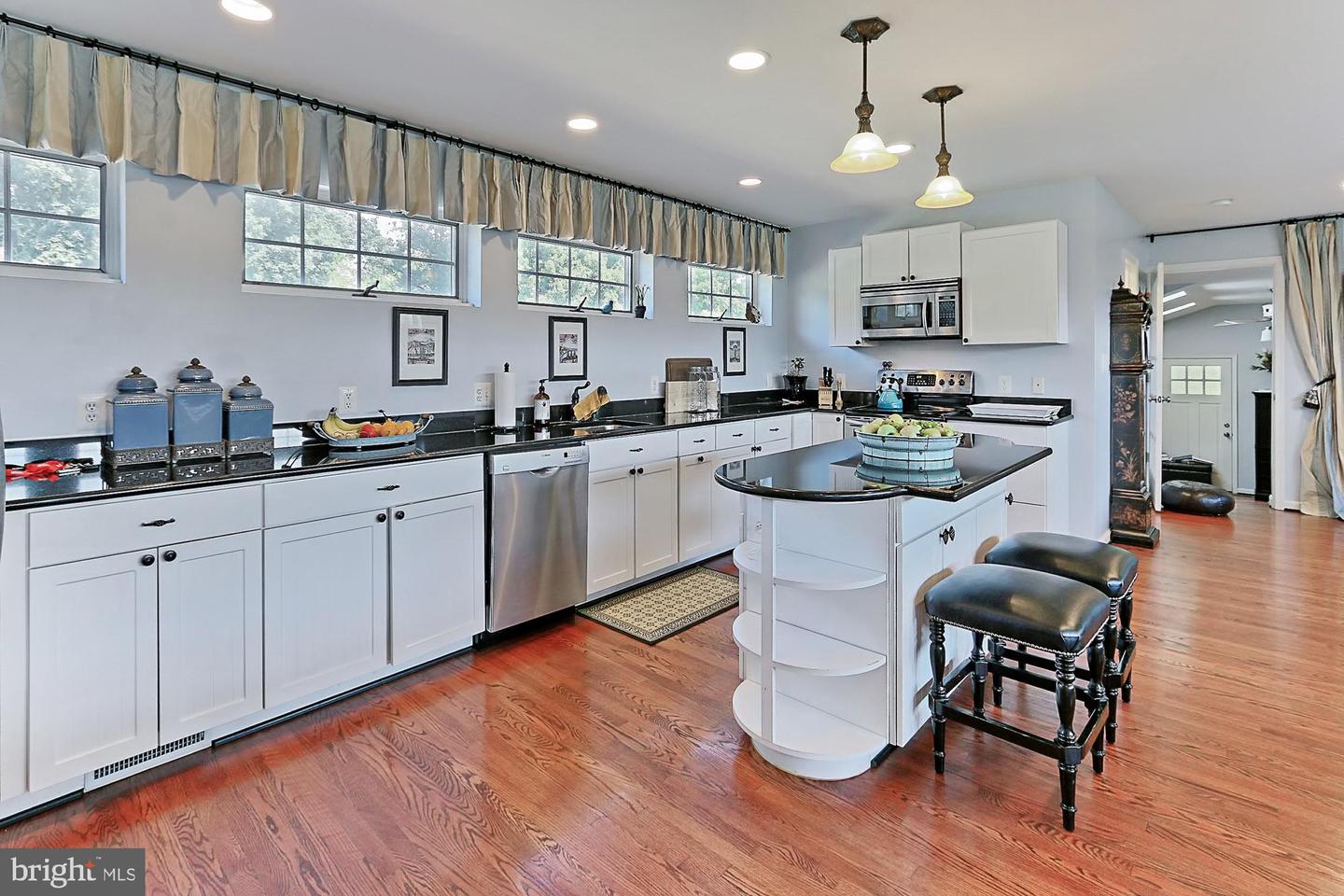 21281 BELLE GREY LN, UPPERVILLE, Virginia 20184, 3 Bedrooms Bedrooms, ,3 BathroomsBathrooms,Farm,For sale,21281 BELLE GREY LN,VALO2107044 MLS # VALO2107044