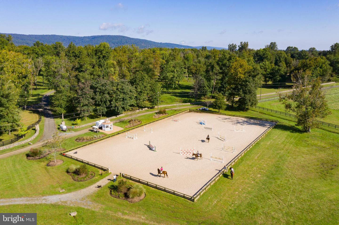 21281 BELLE GREY LN, UPPERVILLE, Virginia 20184, 3 Bedrooms Bedrooms, ,3 BathroomsBathrooms,Farm,For sale,21281 BELLE GREY LN,VALO2107044 MLS # VALO2107044