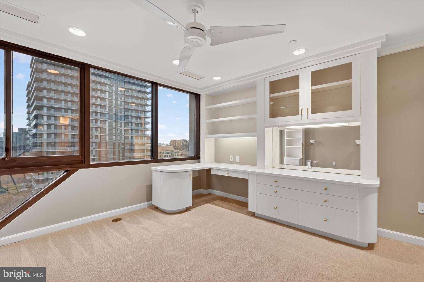 1530 KEY BLVD #1310, ARLINGTON, Virginia 22209, 3 Bedrooms Bedrooms, ,4 BathroomsBathrooms,Residential,For sale,1530 KEY BLVD #1310,VAAR2063556 MLS # VAAR2063556