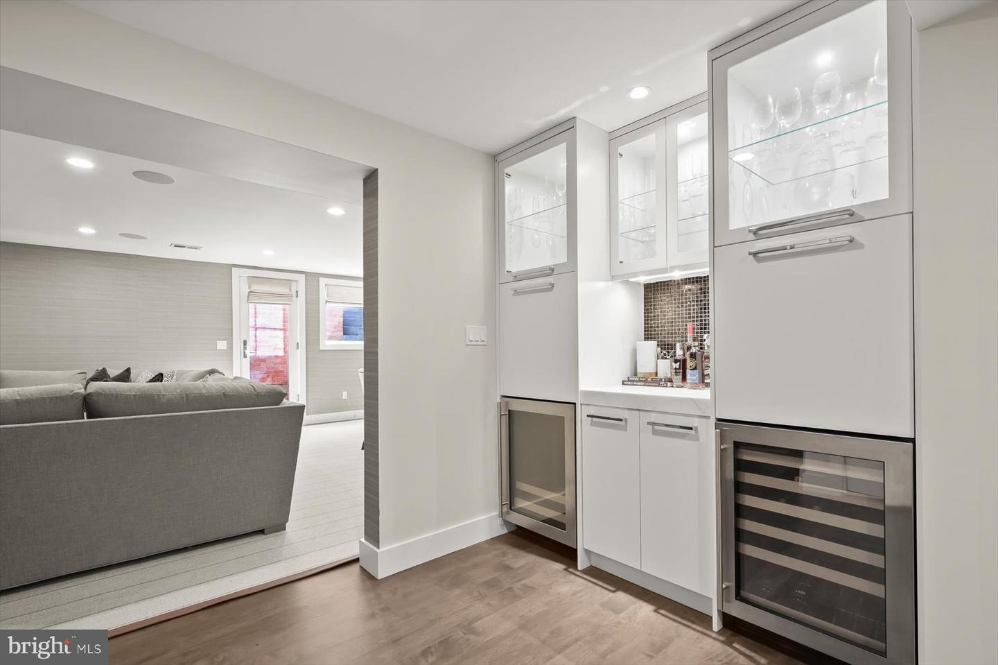 3043 P ST NW, WASHINGTON, District Of Columbia 20007, 6 Bedrooms Bedrooms, ,4 BathroomsBathrooms,Residential,For sale,3043 P ST NW,DCDC2221848 MLS # DCDC2221848