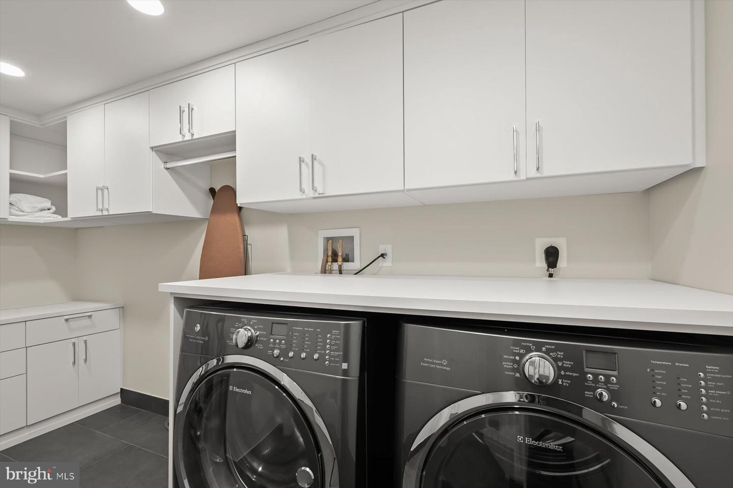 3043 P ST NW, WASHINGTON, District Of Columbia 20007, 6 Bedrooms Bedrooms, ,4 BathroomsBathrooms,Residential,For sale,3043 P ST NW,DCDC2221848 MLS # DCDC2221848