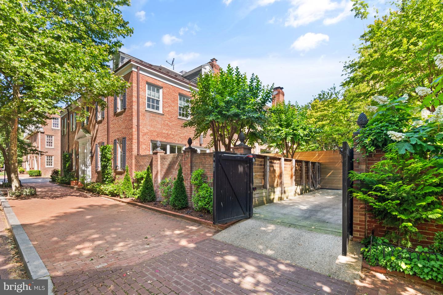 3043 P ST NW, WASHINGTON, District Of Columbia 20007, 6 Bedrooms Bedrooms, ,4 BathroomsBathrooms,Residential,For sale,3043 P ST NW,DCDC2221848 MLS # DCDC2221848