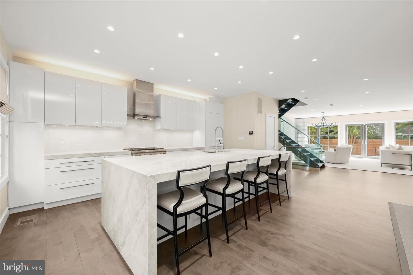 3043 P ST NW, WASHINGTON, District Of Columbia 20007, 6 Bedrooms Bedrooms, ,4 BathroomsBathrooms,Residential,For sale,3043 P ST NW,DCDC2221848 MLS # DCDC2221848