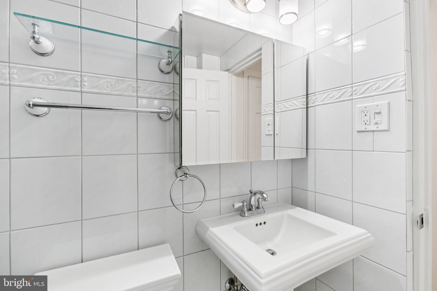 2475 VIRGINIA AVE NW #828, WASHINGTON, District Of Columbia 20037, 1 Bedroom Bedrooms, ,1 BathroomBathrooms,Residential,For sale,2475 VIRGINIA AVE NW #828,DCDC2222426 MLS # DCDC2222426