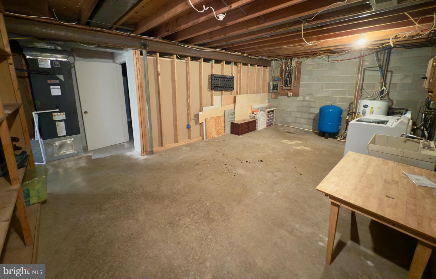 2664 WARRENTON RD, FREDERICKSBURG, Virginia 22406, 3 Bedrooms Bedrooms, ,2 BathroomsBathrooms,Residential,For sale,2664 WARRENTON RD,VAST2042696 MLS # VAST2042696