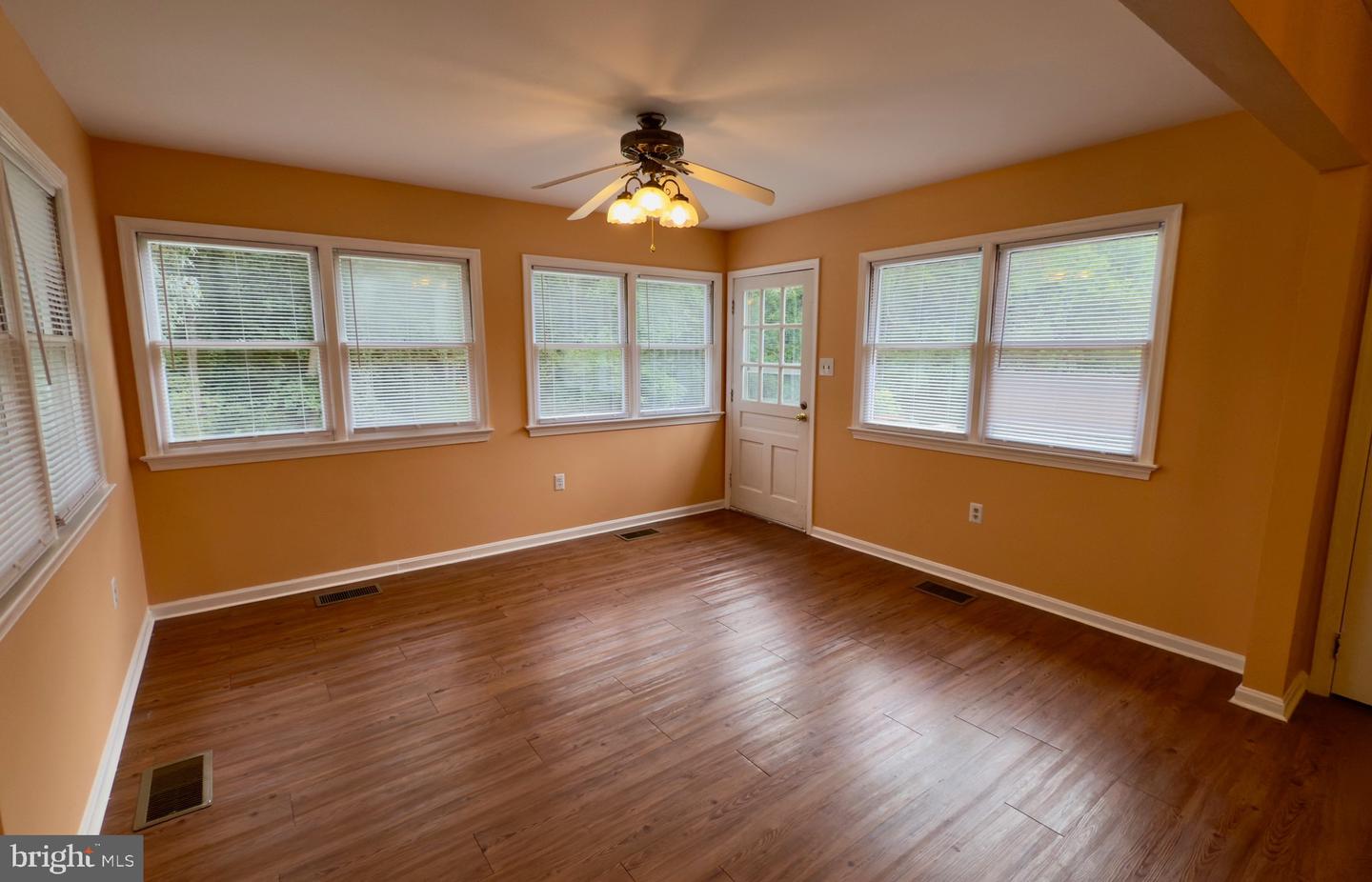 2664 WARRENTON RD, FREDERICKSBURG, Virginia 22406, 3 Bedrooms Bedrooms, ,2 BathroomsBathrooms,Residential,For sale,2664 WARRENTON RD,VAST2042696 MLS # VAST2042696