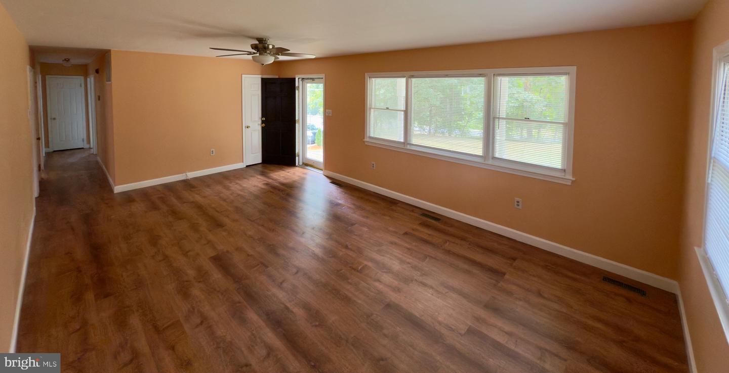 2664 WARRENTON RD, FREDERICKSBURG, Virginia 22406, 3 Bedrooms Bedrooms, ,2 BathroomsBathrooms,Residential,For sale,2664 WARRENTON RD,VAST2042696 MLS # VAST2042696