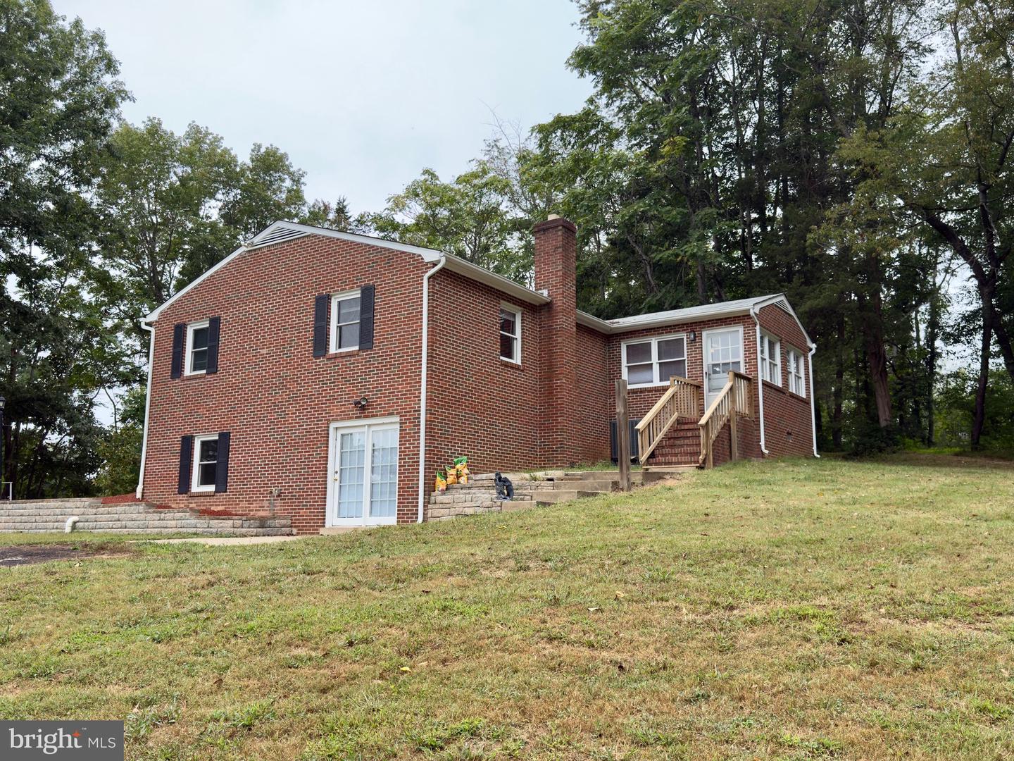 2664 WARRENTON RD, FREDERICKSBURG, Virginia 22406, 3 Bedrooms Bedrooms, ,2 BathroomsBathrooms,Residential,For sale,2664 WARRENTON RD,VAST2042696 MLS # VAST2042696