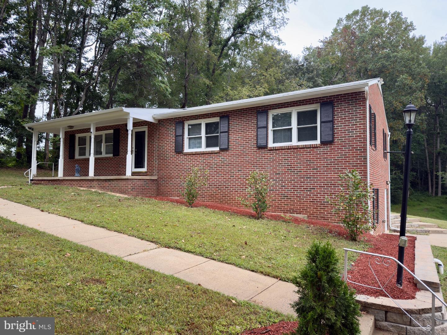2664 WARRENTON RD, FREDERICKSBURG, Virginia 22406, 3 Bedrooms Bedrooms, ,2 BathroomsBathrooms,Residential,For sale,2664 WARRENTON RD,VAST2042696 MLS # VAST2042696