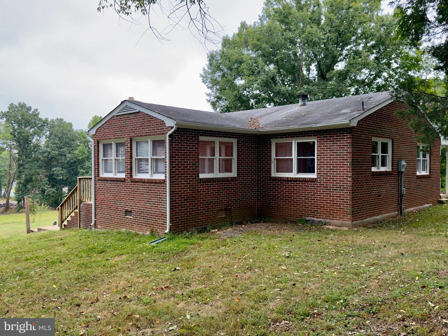 2664 WARRENTON RD, FREDERICKSBURG, Virginia 22406, 3 Bedrooms Bedrooms, ,2 BathroomsBathrooms,Residential,For sale,2664 WARRENTON RD,VAST2042696 MLS # VAST2042696