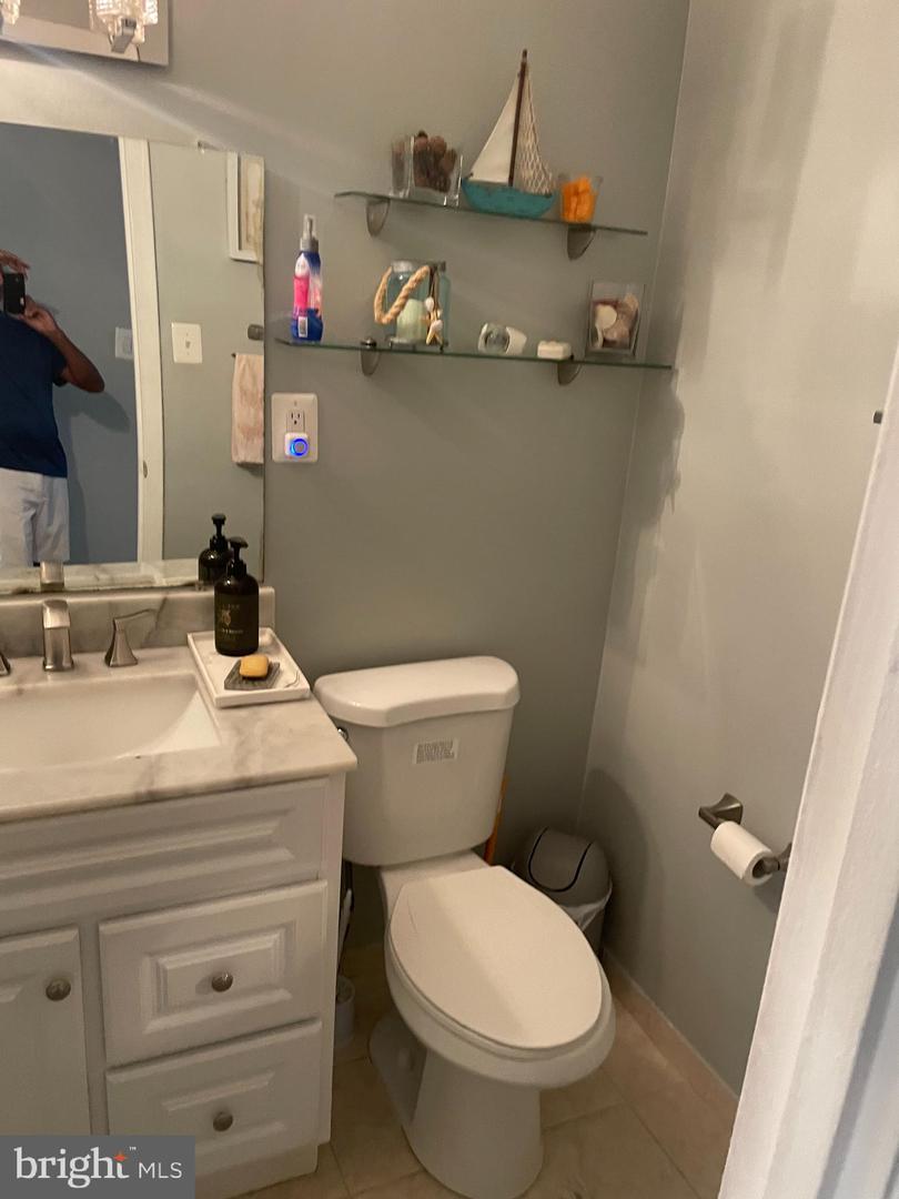 2845 WINDSOR DR #302, FALLS CHURCH, Virginia 22042, 2 Bedrooms Bedrooms, ,1 BathroomBathrooms,Residential,For sale,2845 WINDSOR DR #302,VAFX2267800 MLS # VAFX2267800 2845 WINDSOR DR #302, FALLS CHURCH, Virginia 22042, 2 Bedrooms Bedrooms, ,1 BathroomBathrooms,Residential,For sale,2845 WINDSOR DR #302,VAFX2267800 MLS # VAFX2267800