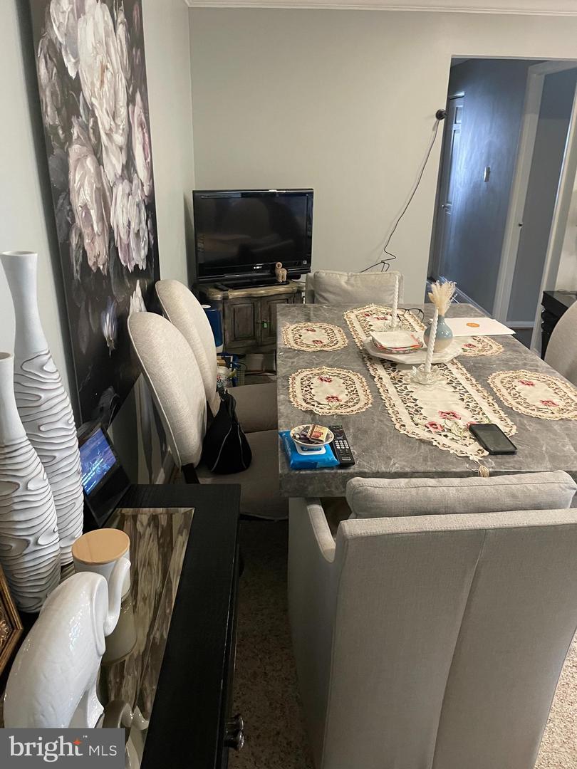 2845 WINDSOR DR #302, FALLS CHURCH, Virginia 22042, 2 Bedrooms Bedrooms, ,1 BathroomBathrooms,Residential,For sale,2845 WINDSOR DR #302,VAFX2267800 MLS # VAFX2267800 2845 WINDSOR DR #302, FALLS CHURCH, Virginia 22042, 2 Bedrooms Bedrooms, ,1 BathroomBathrooms,Residential,For sale,2845 WINDSOR DR #302,VAFX2267800 MLS # VAFX2267800