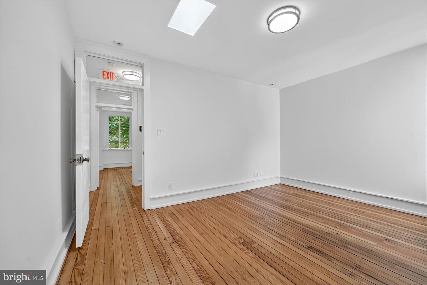 1656 33RD ST NW, WASHINGTON, District Of Columbia 20007, 2 Bedrooms Bedrooms, ,2 BathroomsBathrooms,Residential,For sale,1656 33RD ST NW,DCDC2222888 MLS # DCDC2222888 1656 33RD ST NW, WASHINGTON, District Of Columbia 20007, 2 Bedrooms Bedrooms, ,2 BathroomsBathrooms,Residential,For sale,1656 33RD ST NW,DCDC2222888 MLS # DCDC2222888