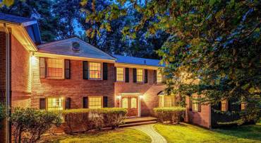 11115 STREAMVIEW CT, GREAT FALLS, Virginia 22066, 5 Bedrooms Bedrooms, ,3 BathroomsBathrooms,Residential,For sale,11115 STREAMVIEW CT,VAFX2267842 MLS # VAFX2267842
