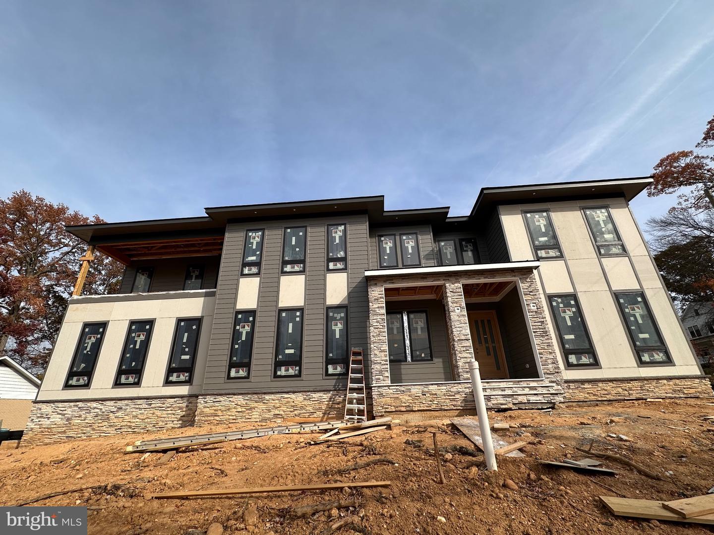 401 OLD COURTHOUSE RD NE, VIENNA, Virginia 22180, 7 Bedrooms Bedrooms, ,6 BathroomsBathrooms,Residential,For sale,401 OLD COURTHOUSE RD NE,VAFX2267848 MLS # VAFX2267848