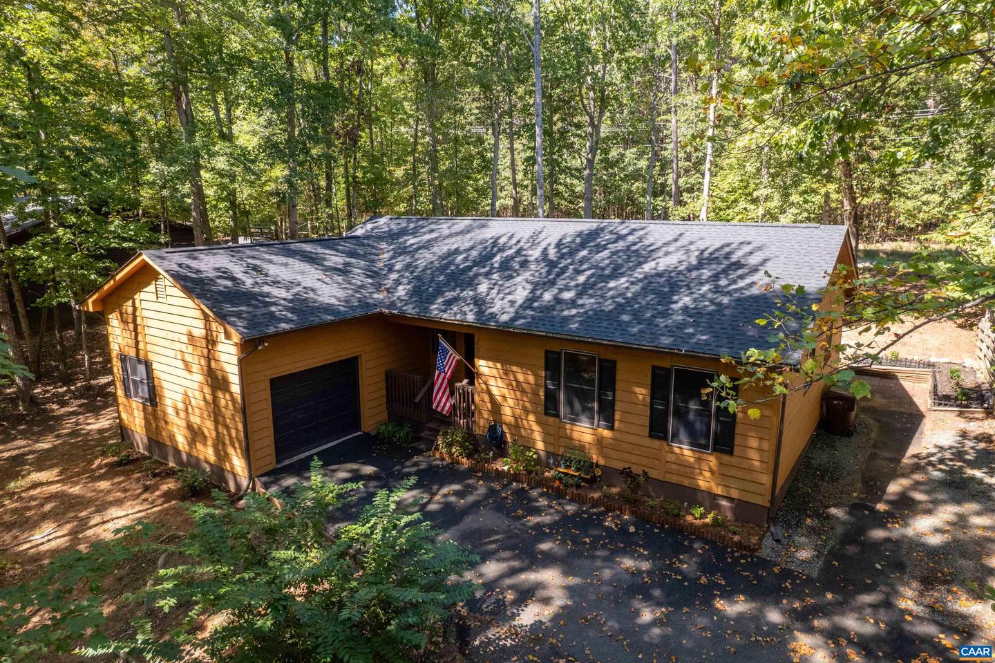377 JEFFERSON DR, PALMYRA, Virginia 22963, 3 Bedrooms Bedrooms, ,2 BathroomsBathrooms,Residential,For sale,377 JEFFERSON DR,669100 MLS # 669100
