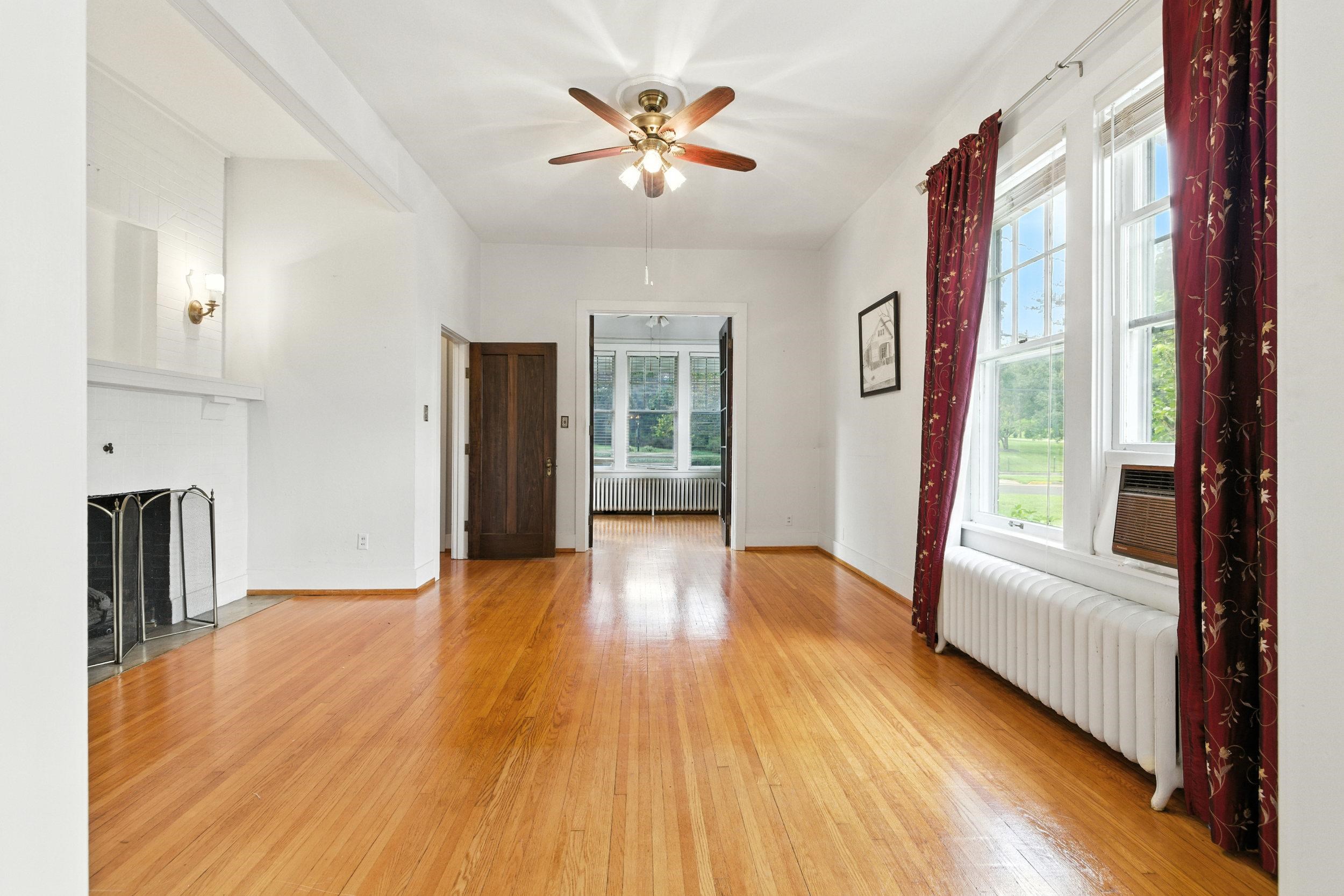 157 S COURT ST, LURAY, Virginia 22835, 3 Bedrooms Bedrooms, ,2 BathroomsBathrooms,Residential,157 S COURT ST,669106 MLS # 669106