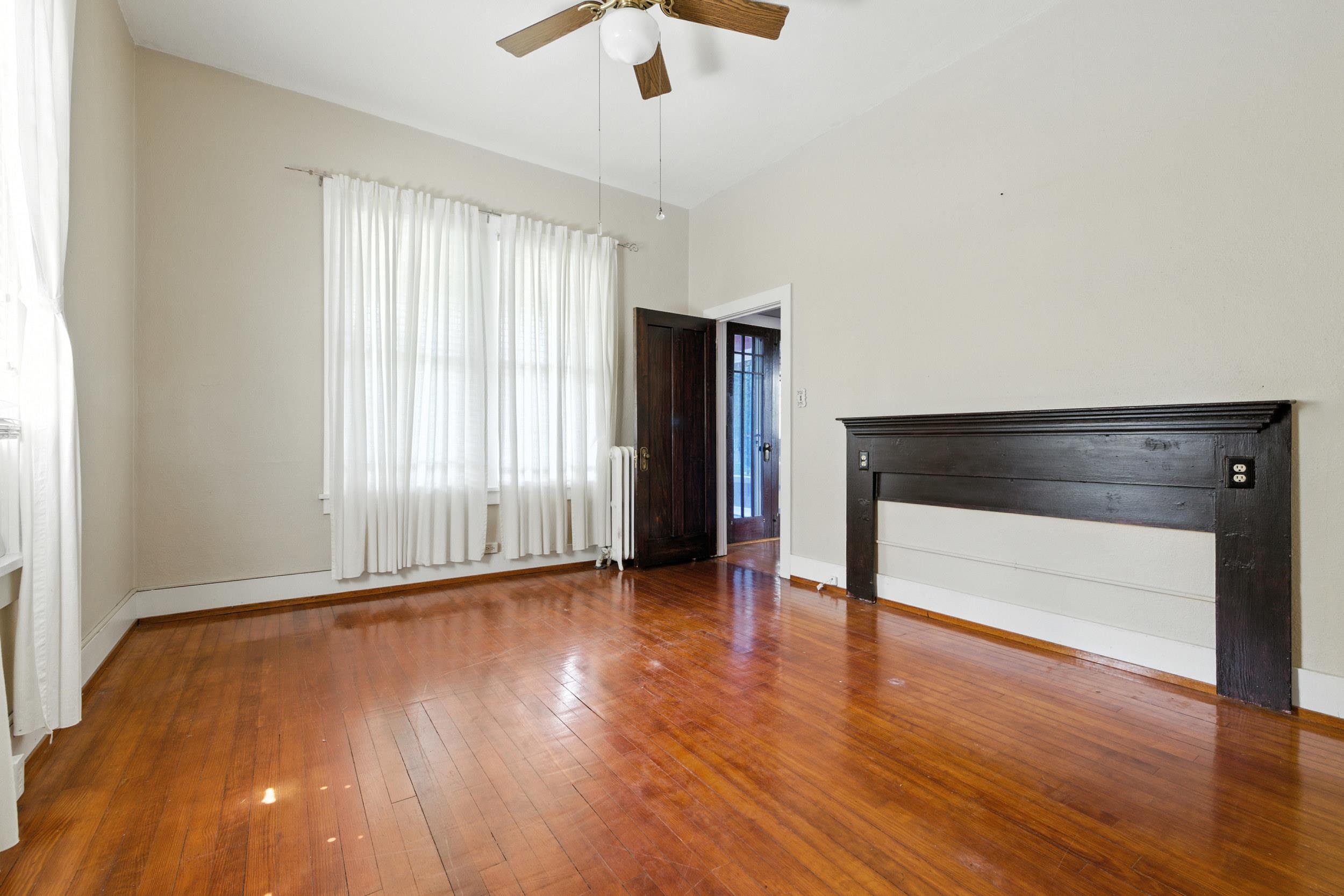 157 S COURT ST, LURAY, Virginia 22835, 3 Bedrooms Bedrooms, ,2 BathroomsBathrooms,Residential,157 S COURT ST,669106 MLS # 669106