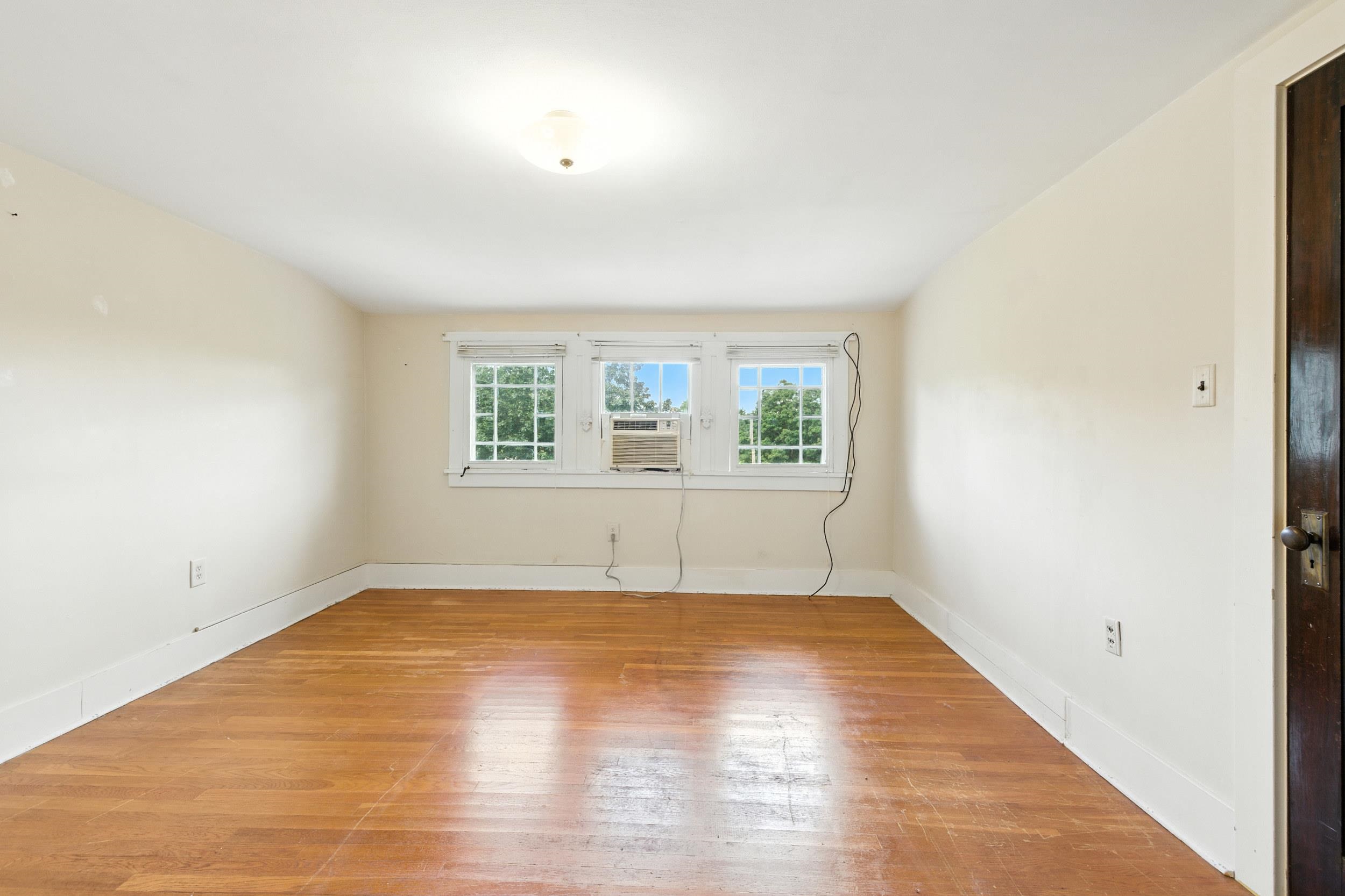 157 S COURT ST, LURAY, Virginia 22835, 3 Bedrooms Bedrooms, ,2 BathroomsBathrooms,Residential,157 S COURT ST,669106 MLS # 669106