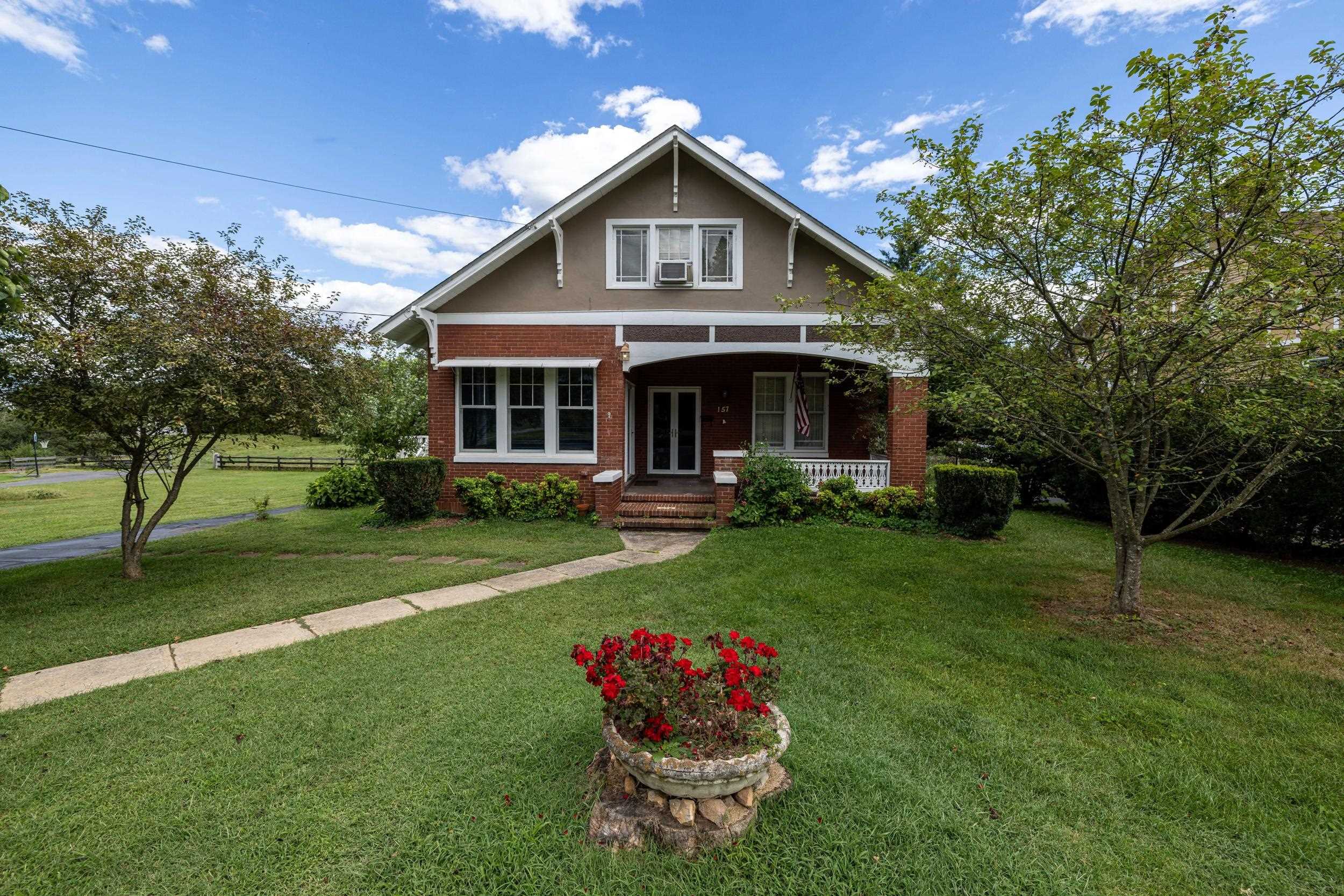 157 S COURT ST, LURAY, Virginia 22835, 3 Bedrooms Bedrooms, ,2 BathroomsBathrooms,Residential,157 S COURT ST,669106 MLS # 669106